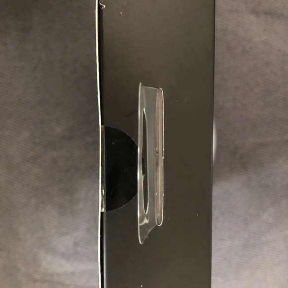 NEW Bluetooth Wireless Speaker - Picture 3 of 3